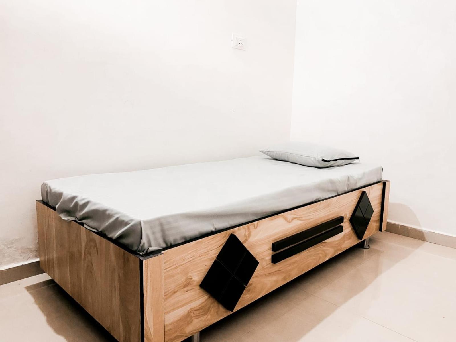 Apartment Madhavrai Premium