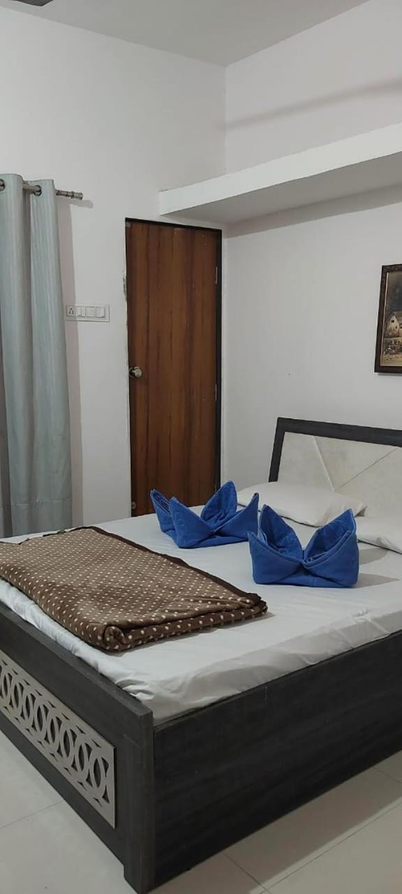 Apartment Madhavrai Premium Kevadia